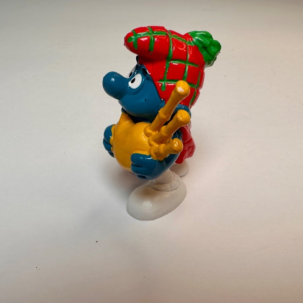 Vintage Smurf Bagpipe Smurf ๐ดโโ ๏ธ๐ถ W. Germany Bully Peyo PVC Figure - Picture 4 of 7
